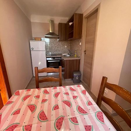 Crveni Apartman Cres Exteriör bild