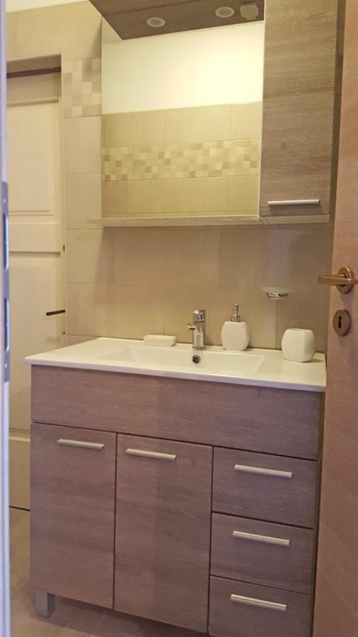 Crveni Apartman Cres Exteriör bild